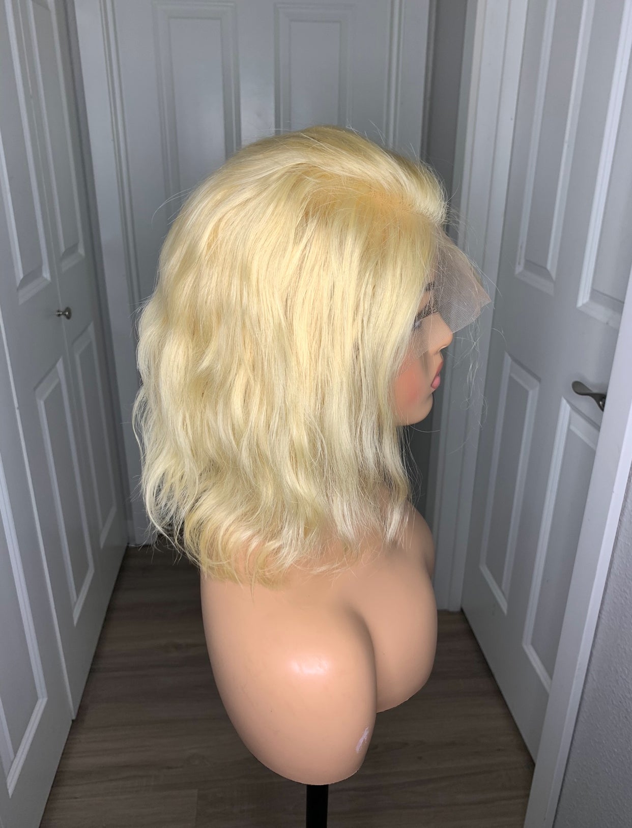 8" Blonde Bob